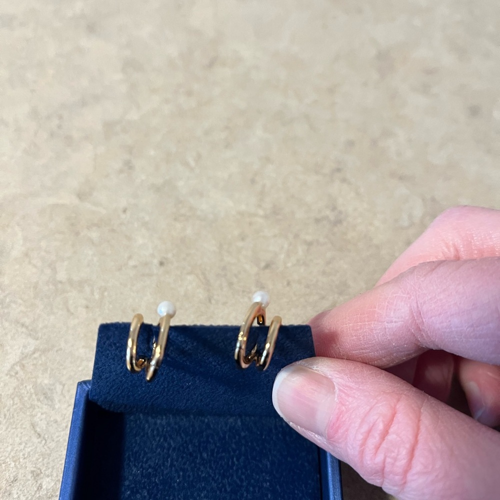 Gold and Pearl Hoop Earrings - Picture 2 of 3
